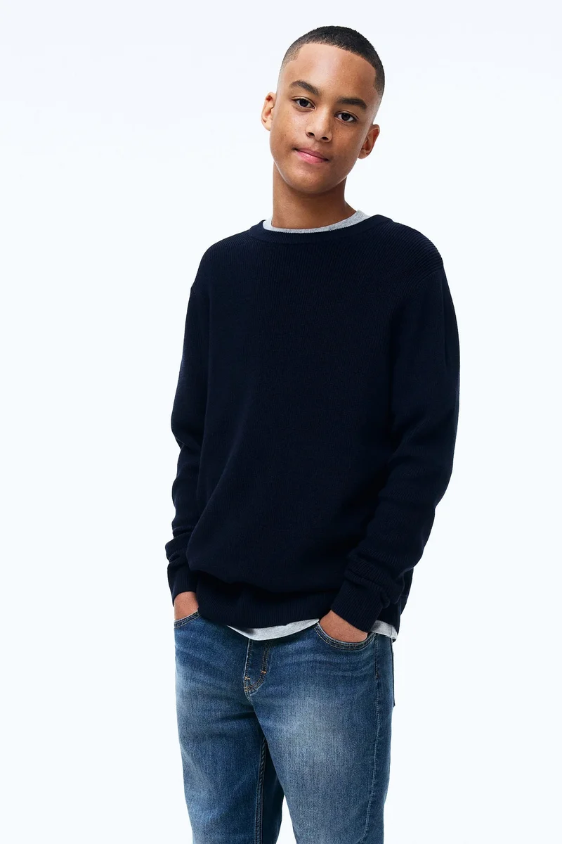 H&M Relaxed Tapered Fit Jeans